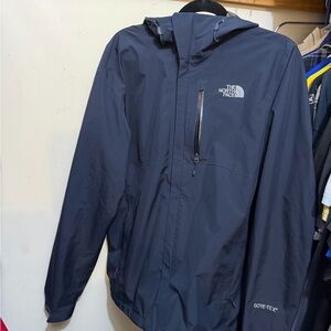 The North Face Men's Dark Blue Dryzzle GTX Raincoat